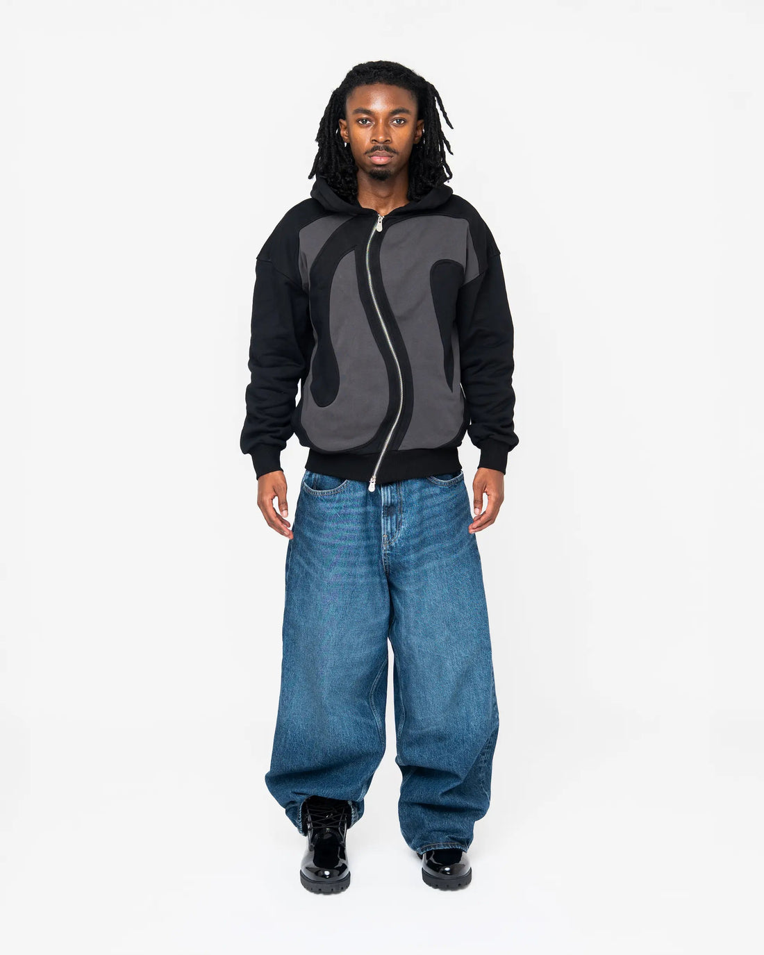 CURVED ZIPPER HOODIE