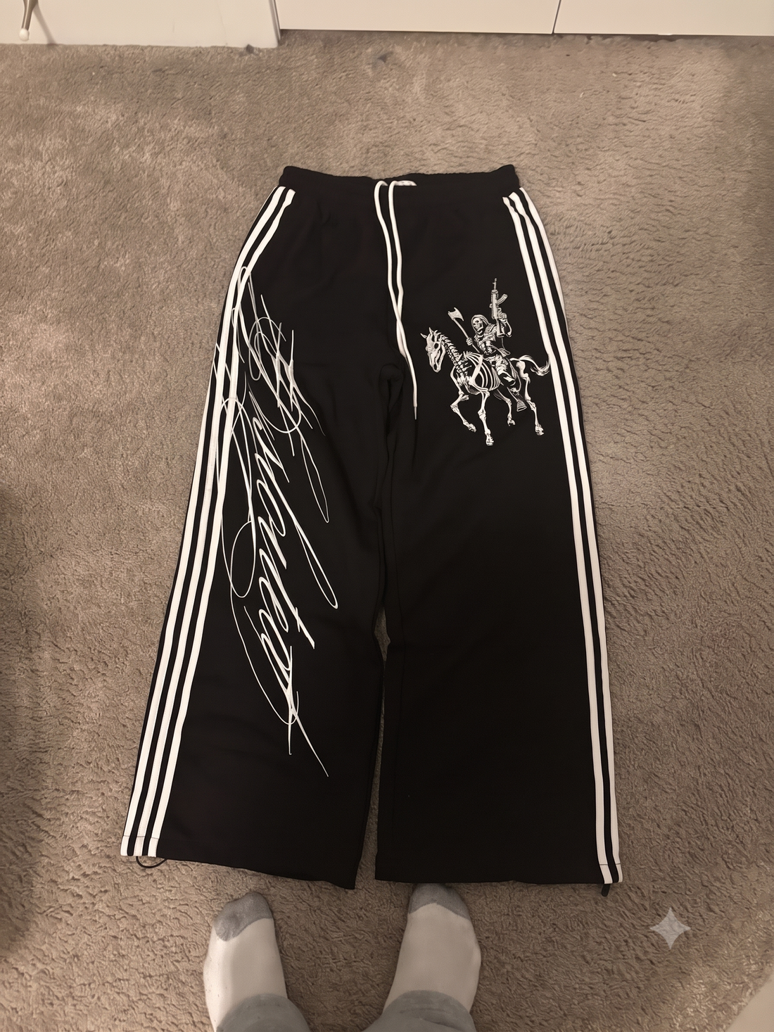 SKELETAL SWEATPANTS